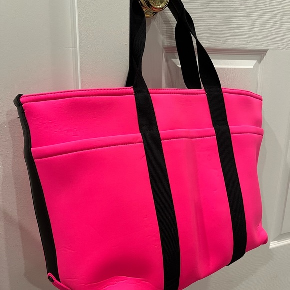 Banana Republic Neoprene tote bag - Picture 3 of 15